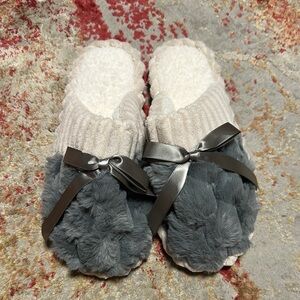 Cozy Gray Faux Fur Slippers